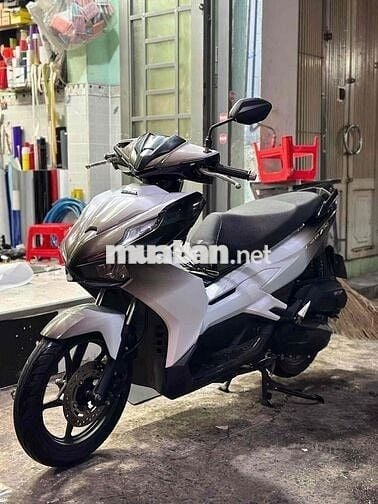 Bán xe AB 125 4val màu đen