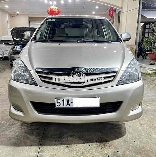 Toyota Innova G 2011