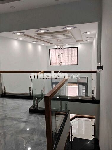 Nhà 1 trệt 1 lửng đúc hẻm 144 đường số 6 BHH b bình tân
