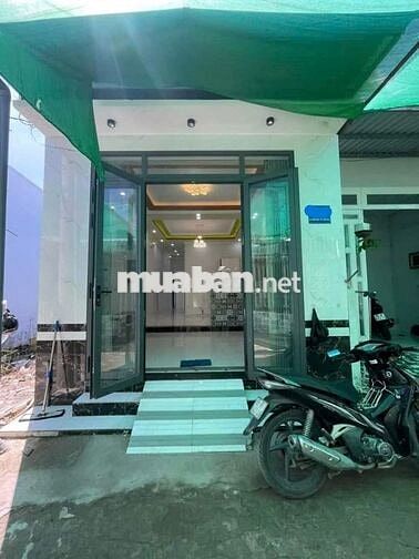 Nhanh tay chốt nhà 106m2 Chỉ 1tỷ2 triệu đã có SHR Tân Hiệp Hóc Môn Gấp