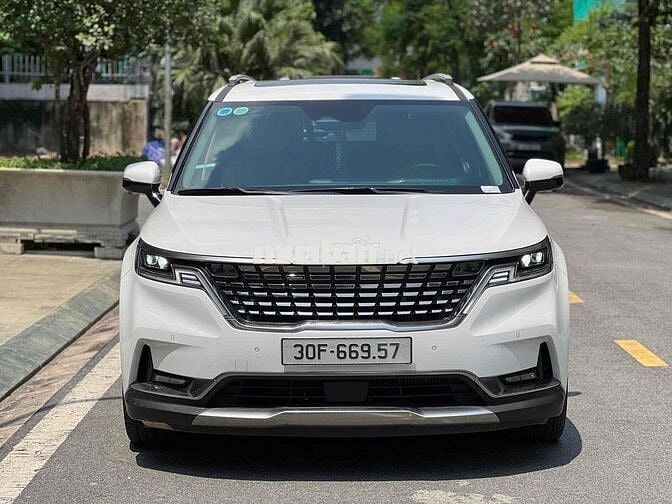 Kia Carnival 2023 Signature 2.2D - 13333 km