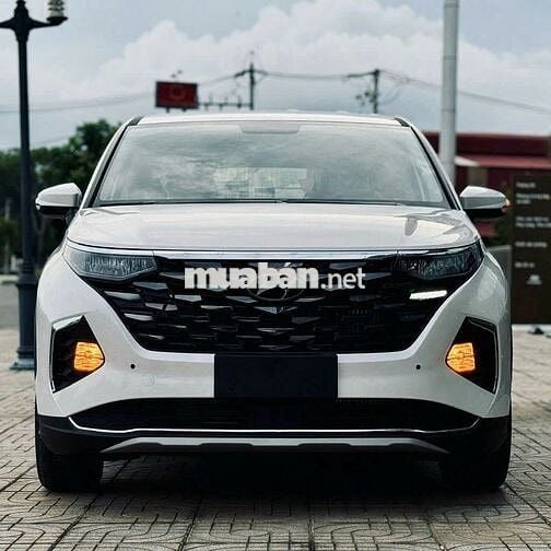HYUNDAI CUSTIN 1.5 AT 2025