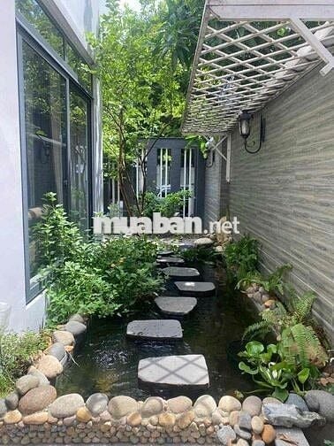 Biệt thự sân vườn 10x20 có hồ cá thoáng mát gần UBND Quận 12