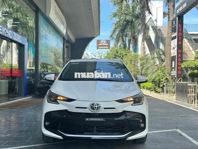 Toyota Vios 2024 1.5E CVT - 20000 km,BH tới 2027