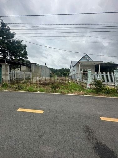 348m2 chỉ 420tr có sẵn 100m2(TC) kế bên trung tâm hành chính Phú Giáo