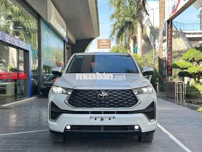 Toyota Innova Cross 2024 HEV - 25000 km siêu lướt