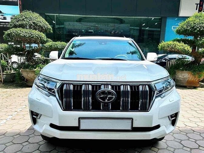 Toyota Land Cruiser Prado model 2022 ,có BHTV