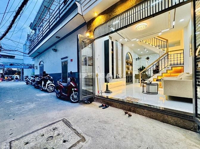 NHÀ NGAY TRUNG TÂM QUẬN 1 HẠ GIÁ CHỈ CÒN HƠN 5TỶ NGAY TRẦN ĐÌNH XU SHR