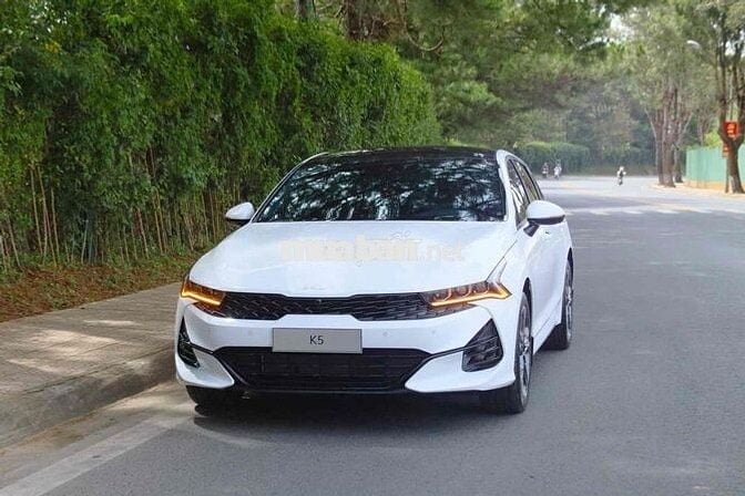 Kia K5 Luxury 2025 ưu đãi khủng 90tr