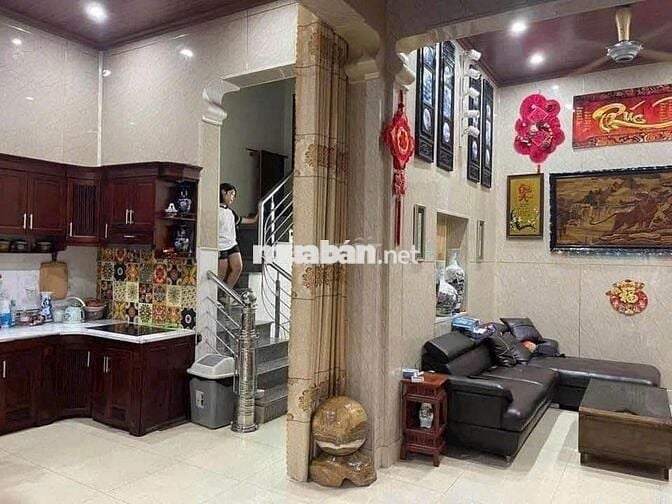 Bác Chí cần bán nhà 4t,47m tại Tô Hiệu,HĐ, ngõ thoáng,ô tô gần chỉ 8t