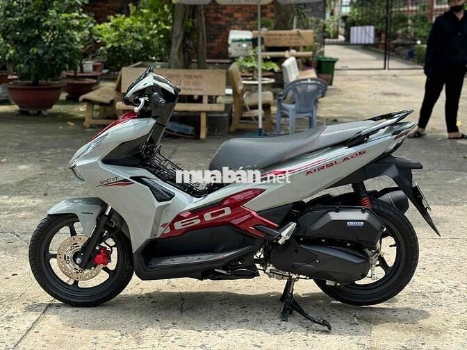 Cần bán xe đang sử dụng ngay chủ