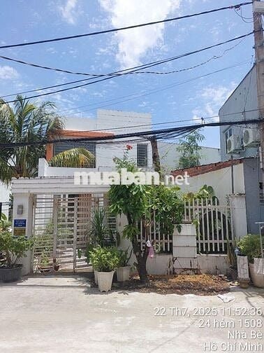 Cho thuê nhà hẻm lớn 8m, 1 trệt 1 lửng, diện tích 150m2, 11tr/tháng.