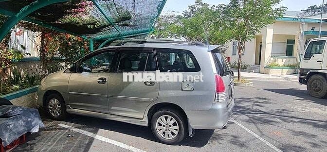 Toyota Innova 2009 V - 115 km