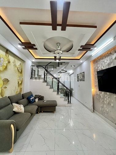 Chính chủ giảm giá tới 200tr nhà đường Sơn Hưng, Tân Bình, giá 3tỷ4
