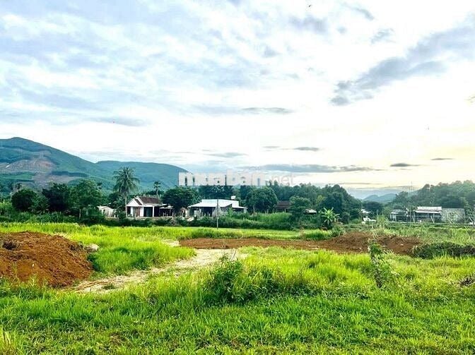 Chủ cần tiền gửi bán lô tam Lộc 
Diện tích 1700m2 thực tế hơn 2000m2
