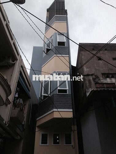 Nhà  nhỏ  nguyên  căn  trung  tâm  q3 giá  mềm