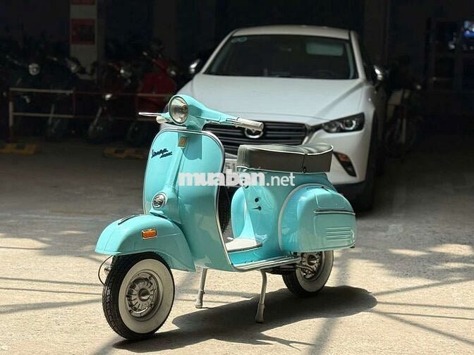Vespa cổ Super 150 nguyên bản dọn lại đẹp