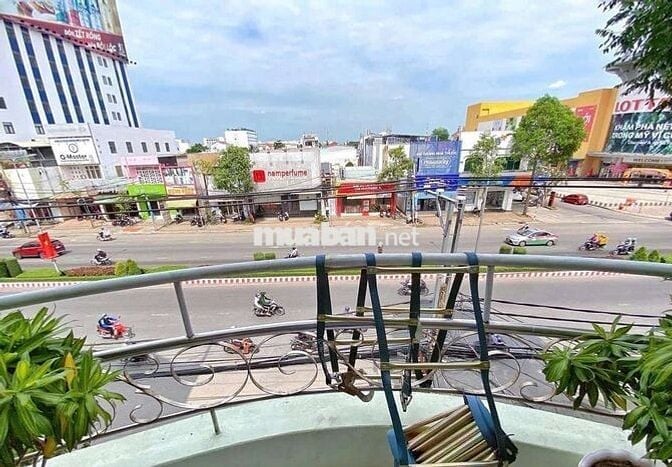 NHÀ MẶT TIỀN MẬU THÂN GẦN SIÊU THỊ LOTTE