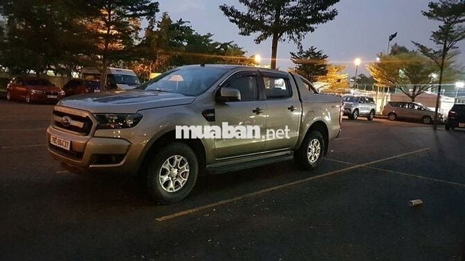 Ford Ranger 2016 XLS 2.2L 4x2 MT - 180000 km
