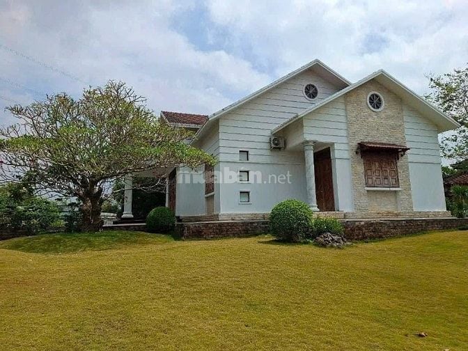 Cần bán mặt tiền QL1A, DT: 80,2x190m, CN: ~15.200m2 (1.52ha), giá: 180