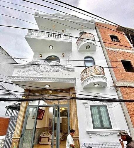 CHO THUÊ NHÀ 2 LẦU ĐẦY ĐỦ NỘI THẤT HẺM ĐƯỜNG NGUYỄN VĂN CỪ NỐI DÀI