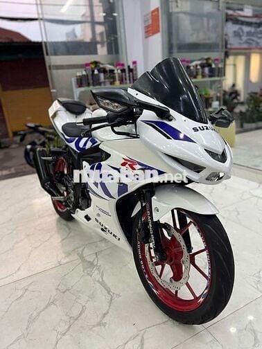 Suzuki SX R150 nhiều đồ chơi