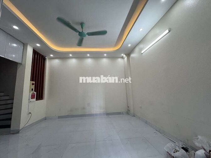 Dân xây, 42m,  3 tầng, mt 3,5m, trung tâm Phú Lương
