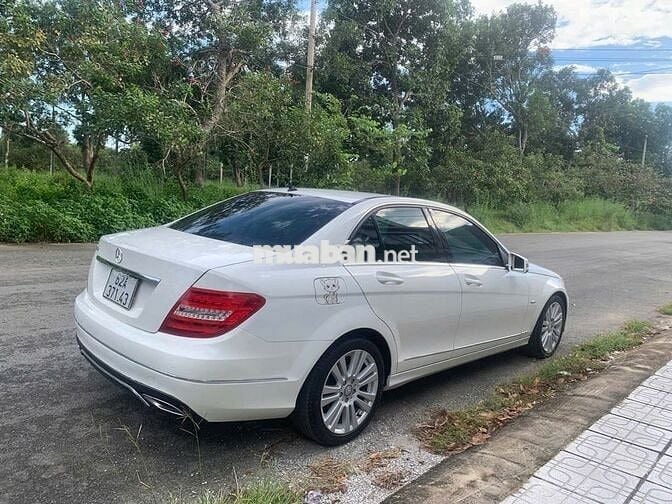 MERCEDES-BENZ c250 MODEL 2011