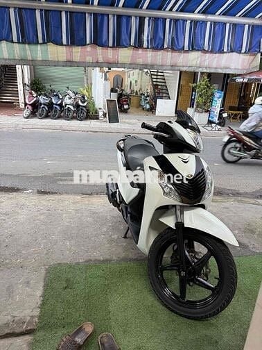 cầm đồ thanh lý sh 125 lên áo ý