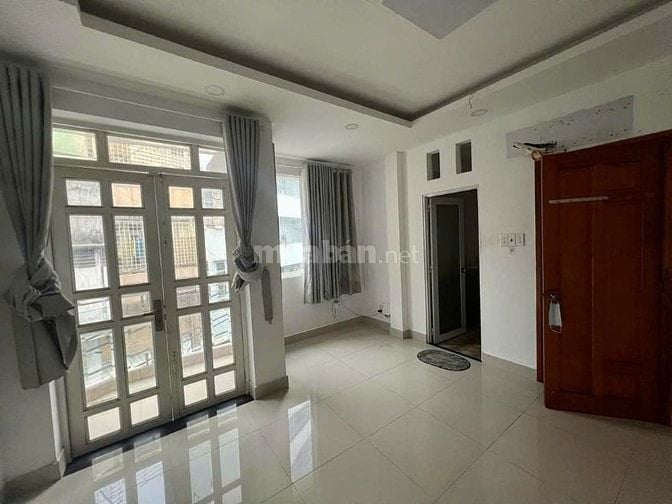 PASS PHÒNG BAN CÔNG ĐƯỜNG PHÙNG VĂN CUNG, PHÚ NHUẬN