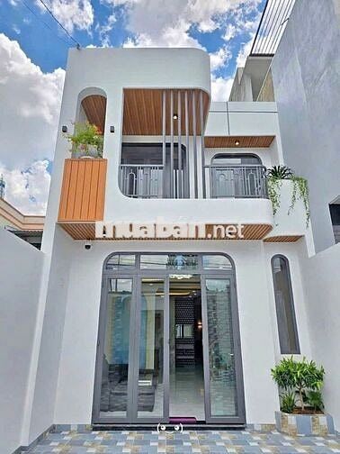 Bán nhanh nhà 1 trệt 1 lầu sổ riêng 120m2 ngay sát KCN Nam Tân Uyên