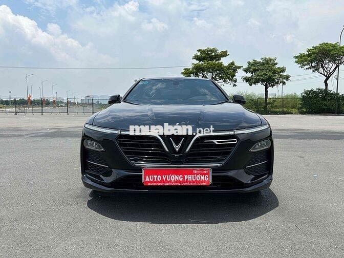 VinFast Lux A 2.0 Plus sản xuất 2022 chạy 2,5v km