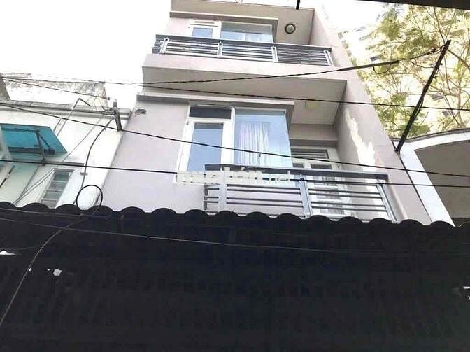 NHÀ NGUYÊN CĂN 4PN 2WC GIÁ TỐT NGAY CHỢ VÀ CHIỂU💕💕💕