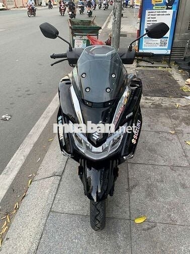 Suzuki burgman 125 2024 mới 90% bs79 chính chủ