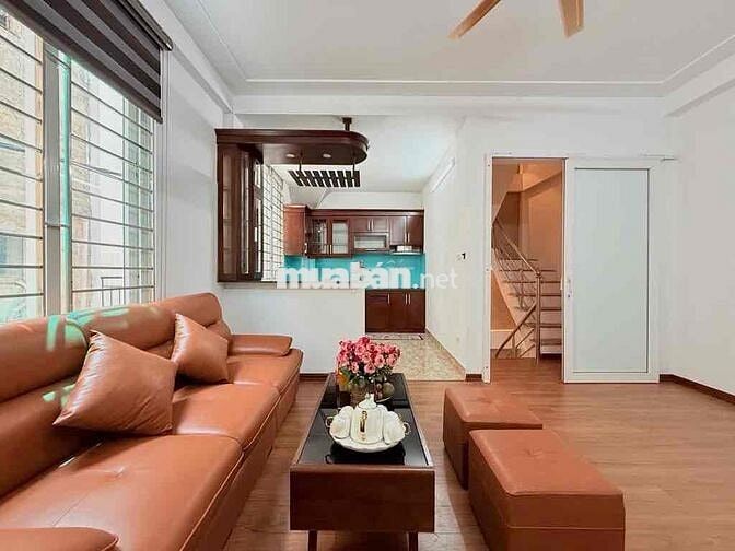 kim giang ngõ thông 5m ra oto tránh - Bãi gửi xe 36m x 6 tầng giá 8.15