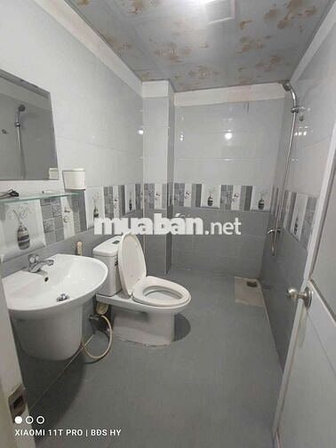 Nhà 60m2 2pn Hẻm xe hơi Đối Diện Vạn Phúc