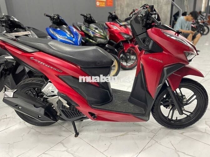 Vario 2021 trả góp 0 đồng 18 tuổi nhận xe