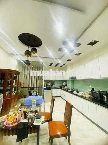 Bán nhà 4 tầng Mặt tiền đường Phan Đăng Lưu Hải Châu Đà Nẵng