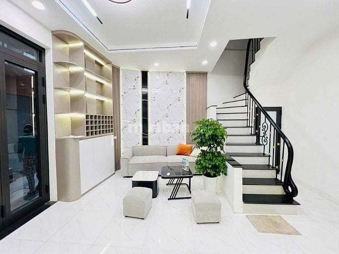 Nhà Đẹp Ngõ Hoà Bình 7, Hai Bà Trưng 33m, 5 tầng, mt 4.7m, giá 8.2 Tỷ.