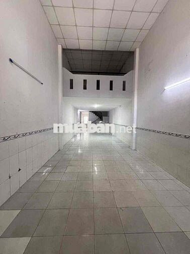 Cho thuê nhà hxt 4x27m đúc lửng 2pn 2wc trệt trống suốt