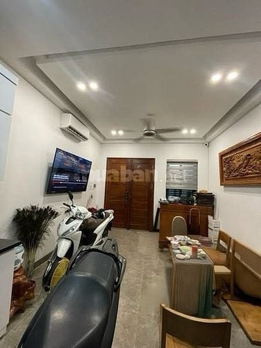 7 TỶ Là SỞ HỮU NGAY CĂN NHÀ 5 TẦNG - 3PN - CẠNH CHUNG CƯ BERRIVER