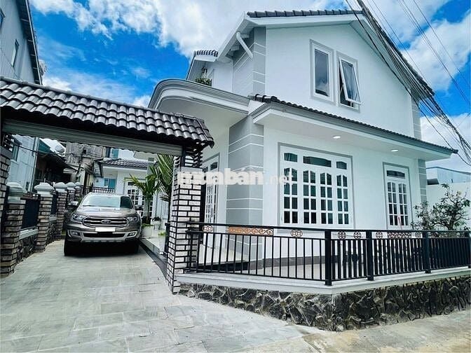 Villa 3 Mặt Tiền Trung Tâm Đà Lạt – Không Gian Yên Bình Giữa Lòng Phố