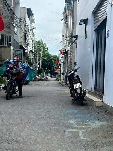 Bán nhà đường xe hơi 95m2 3pn gần trường sa