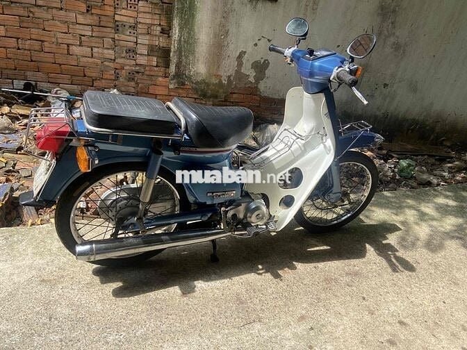 cần bán chiec xe 82-50 . xe đã tân trang sạch đẹp