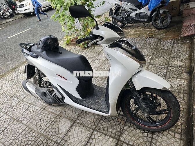 Cần bán xe sh cuối 2023cbs 125i giữ gìn cẩn thận.