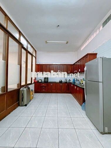 Siêu phẩm nhà Hoàng Diệu 2 p 13 Quận 4 TPHCm
