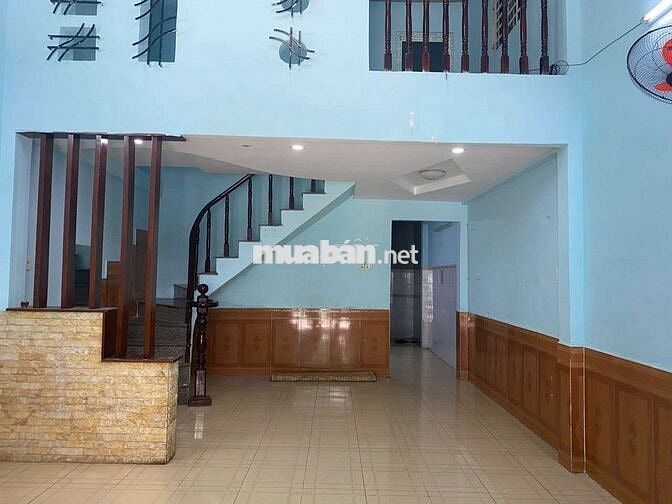 Cho thuê nhà nguyên căn 1 trệt 1 lầu pk pb 2 pn 2 WC hẻm xe hơi thông