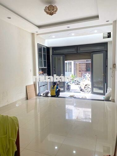 Nhà HXH Hoàng Hoa Thám 5x15 Trệt.2Lầu.3PN.3wc.ôtô vô nhà.