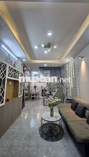 Bán nhà 2T p15 tân bình hẻm ô tô 30m2 chỉ hơn 3 tỷ
