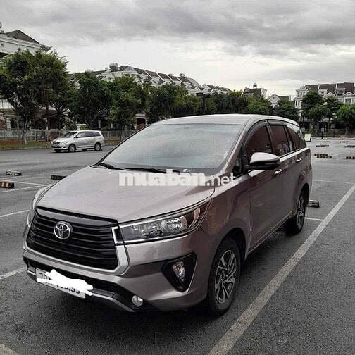 Toyota Innova 2022 E 2.0 MT - 144000 km